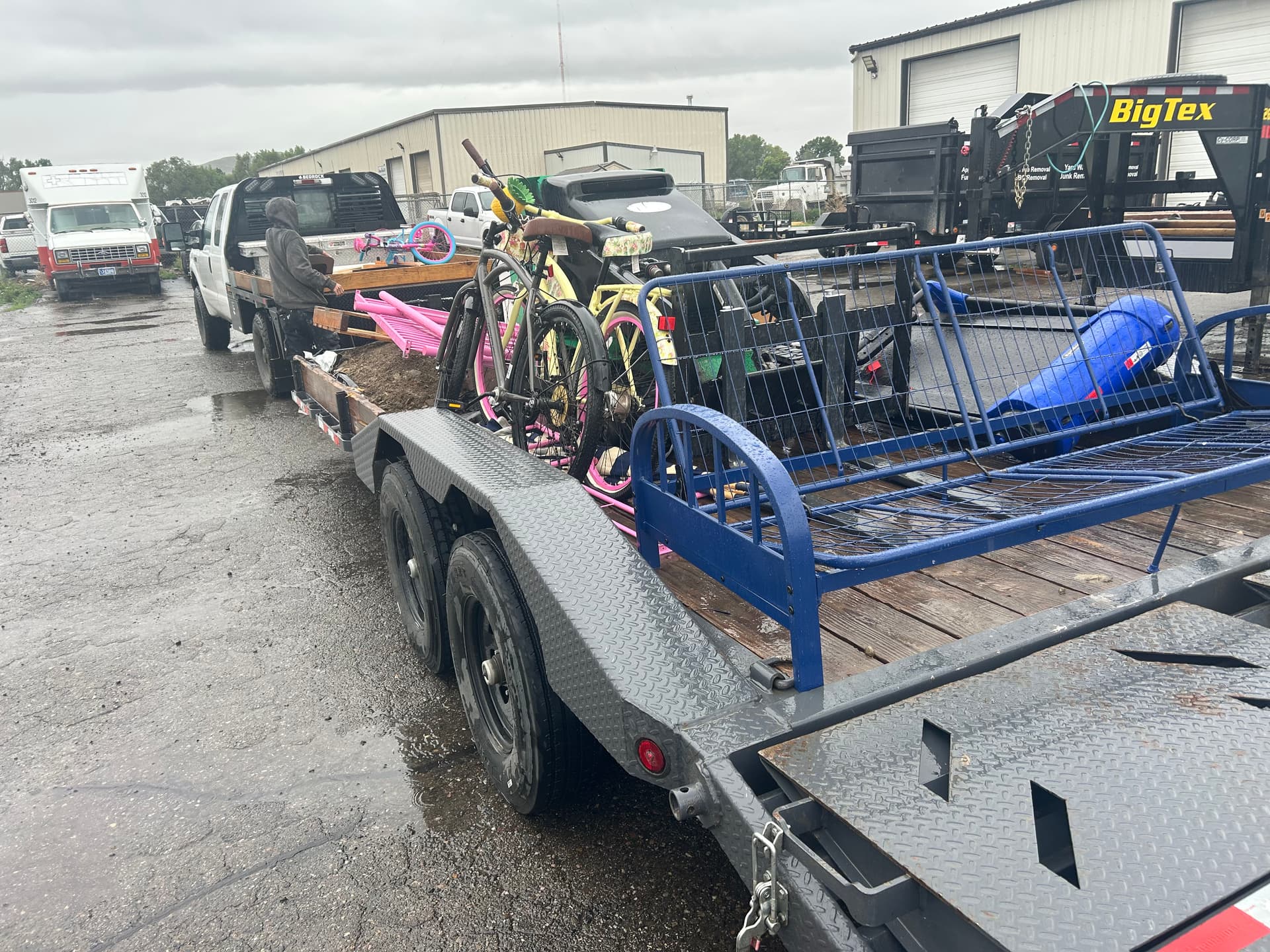 Garage Cleanout Before a Big Move? We Show Up image