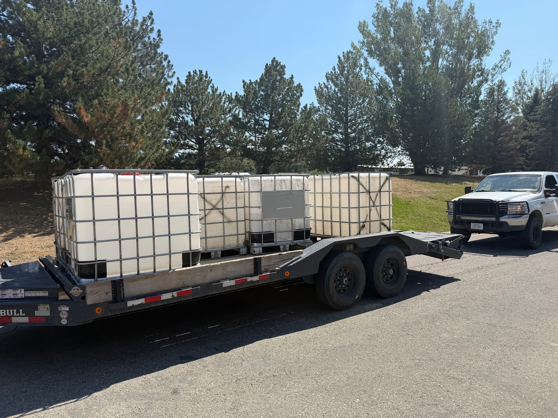 Gallery photos for Commercial IBC Tote Removal Clears Space at Billings Property: Image #1
