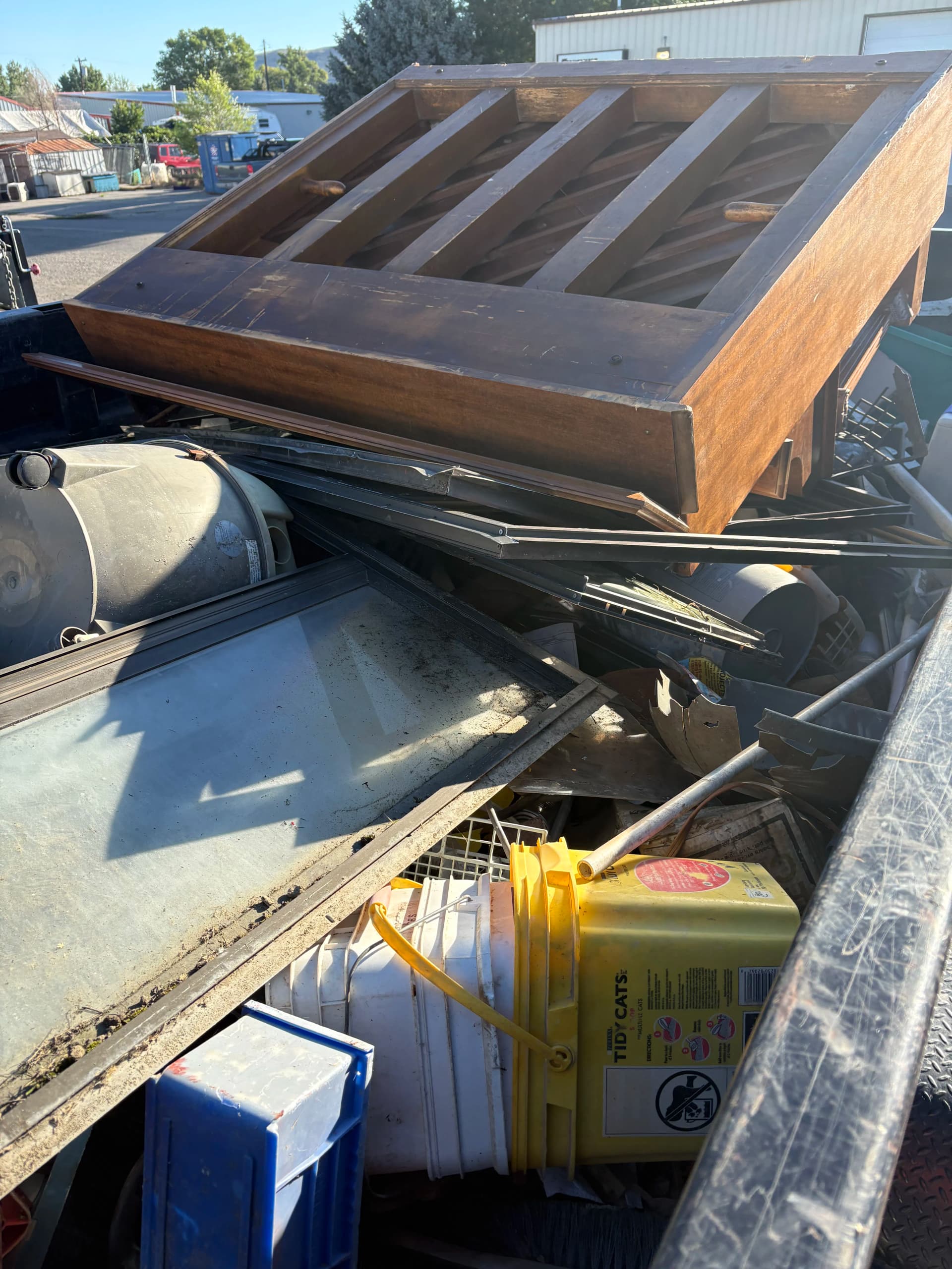 Piano Removal and a Full Trailer of Junk Cleared in Billings image